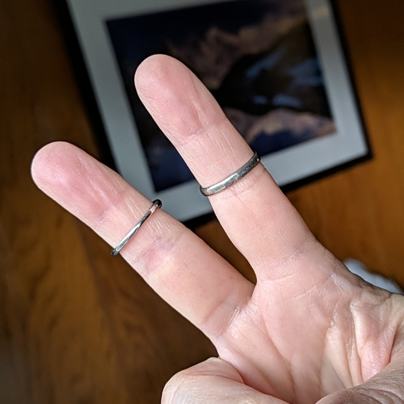 Two rings - Picture 2 of 4